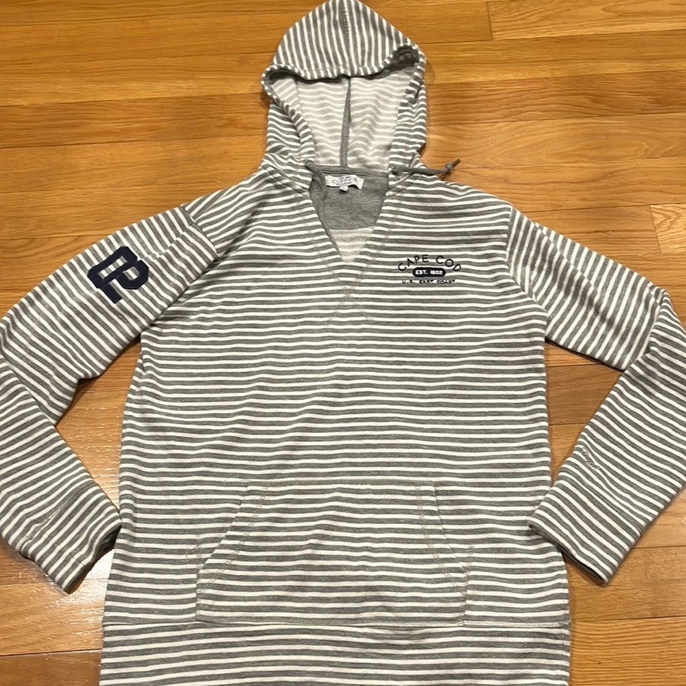 Cuffy’s striped hooded sweatshirt size large.
